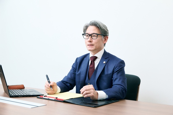 鈴木＆パートナーズ法律事務所の弁護士